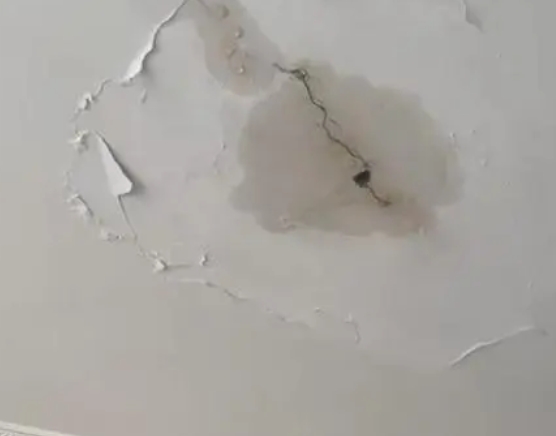 东乡阳台漏水维修公司分享下屋面防水工程质量问题原因分析